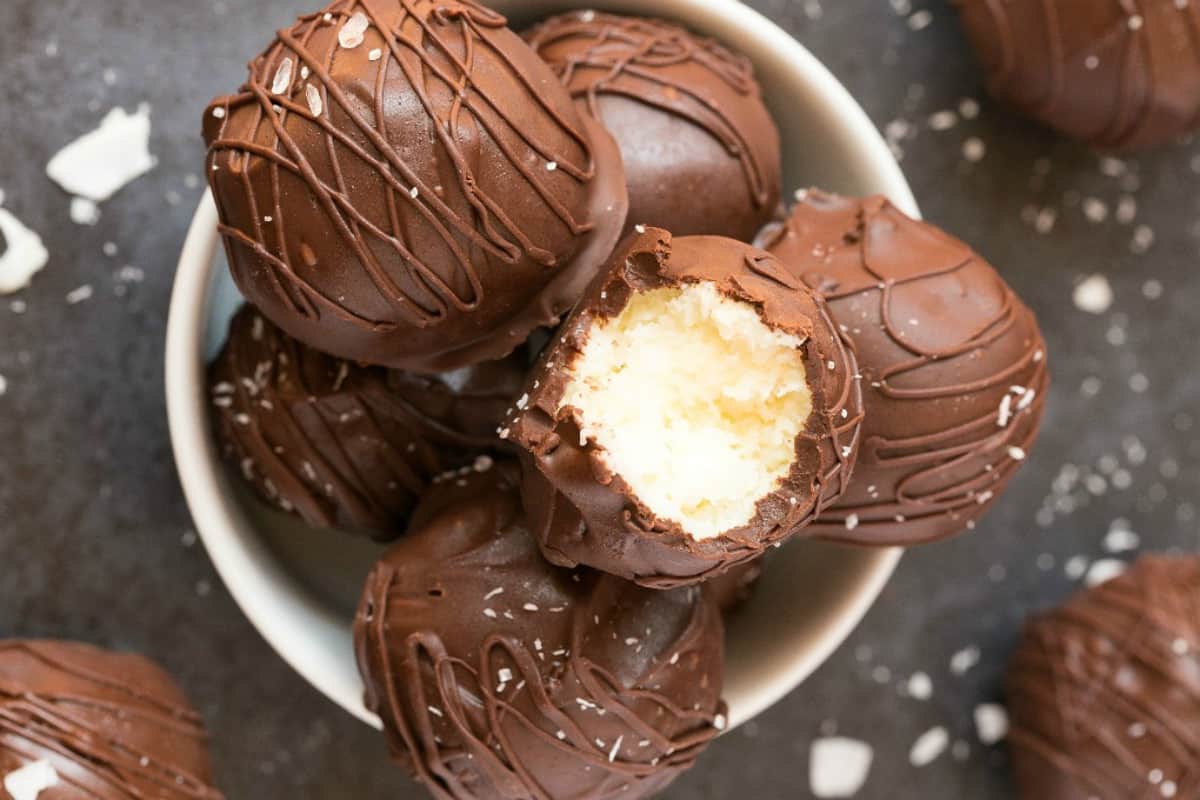 chocolate-coconut-balls