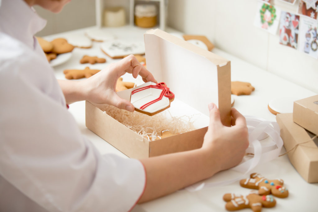 process-packing-gingerbread-cookies-into-kraft-box-1024x683